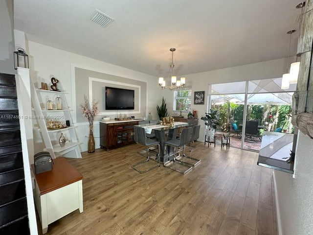 5 of 40 - 12943 Sw 134th Ter, Miami, FL