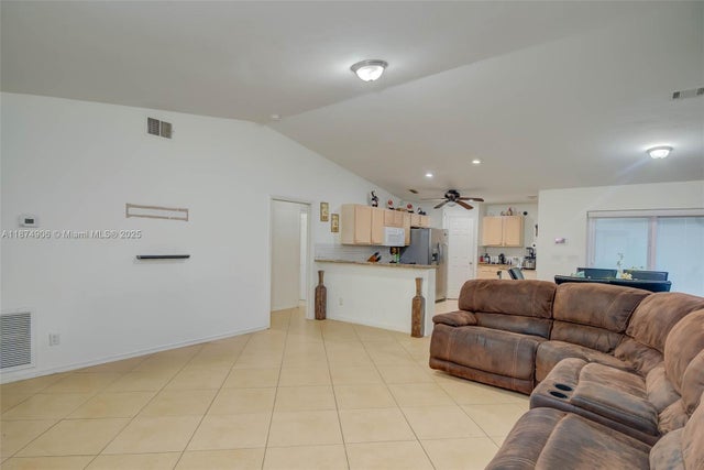 4 of 20 - 530 7th St Sw, Naples, FL