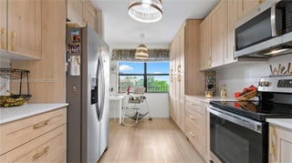 Photo of Listing #A11874880