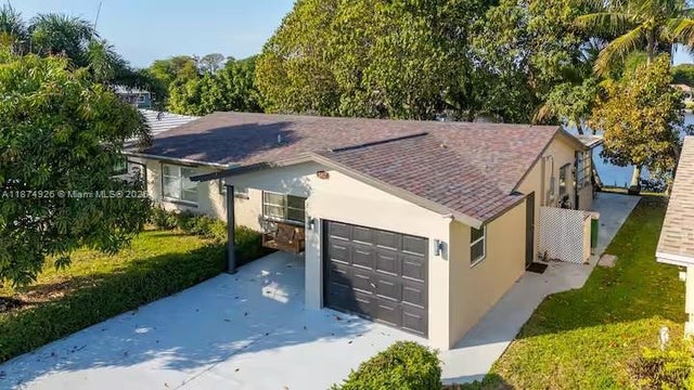 3 of 20 - 5817 Nw 70th Ave, Tamarac, FL