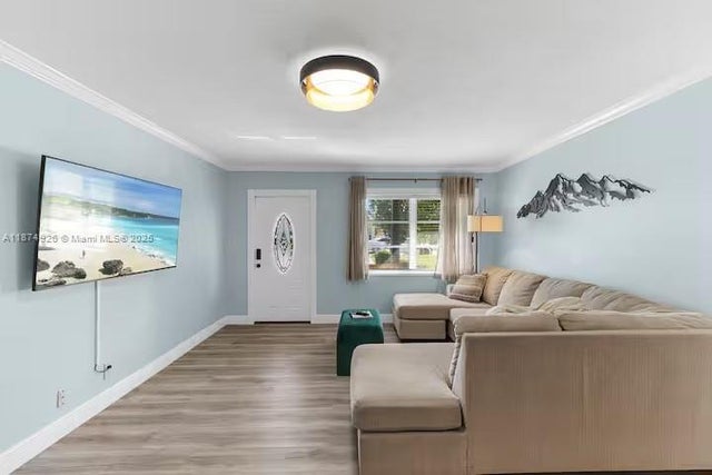 5 of 20 - 5817 Nw 70th Ave, Tamarac, FL