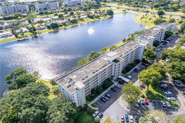 5 of 29 - 3100 N Course Ln 502, Pompano Beach, FL