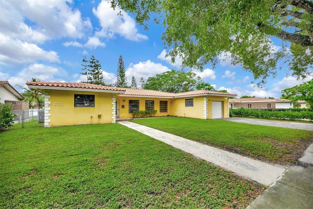 1 of 59 - 6750 White Oak Dr, Miami Lakes, FL