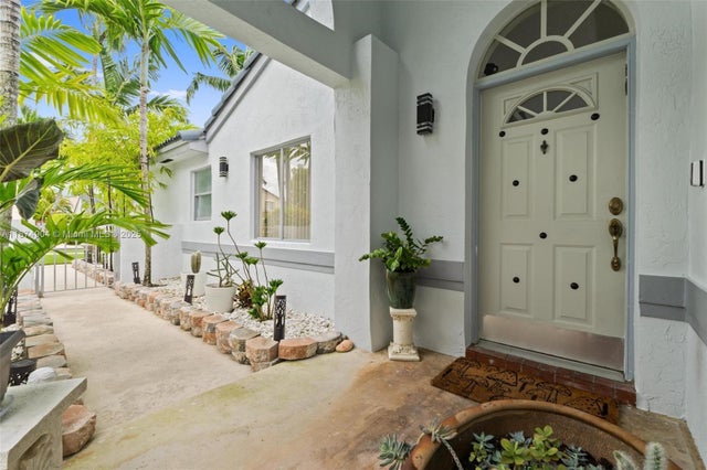5 of 44 - 16034 Sw 83rd Ter, Miami, FL