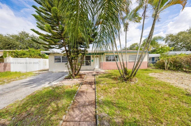 2 of 32 - 6721 Simms St, Hollywood, FL