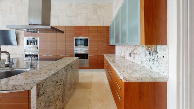 3 of 10 - 1486 Commodore Way, Hollywood, FL