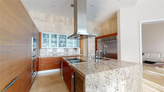4 of 10 - 1486 Commodore Way, Hollywood, FL