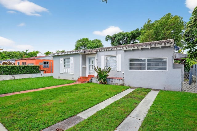 3 of 17 - 2850 Nw 4th St, Miami, FL
