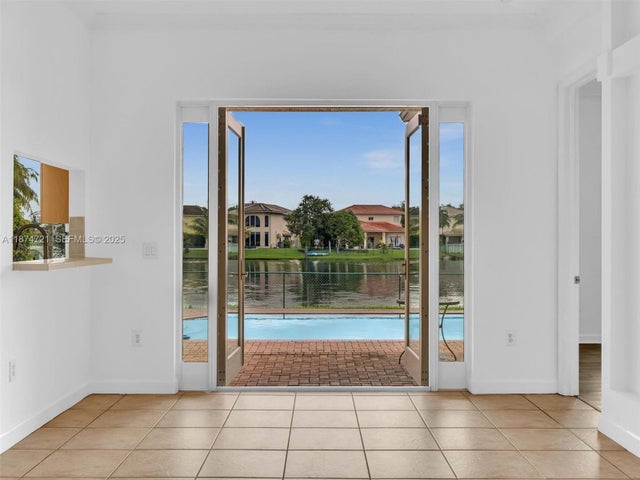 4 of 18 - 3001 Sw 142nd Ave, Miramar, FL