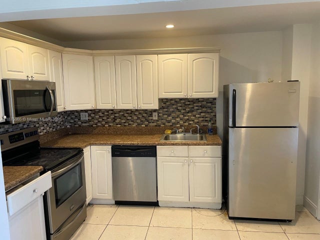 2 of 7 - 1475 Ne 125th Ter 301a, North Miami, FL