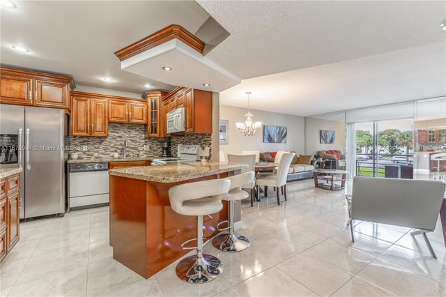 4 of 22 - 4851 Nw 21st St 214, Lauderhill, FL