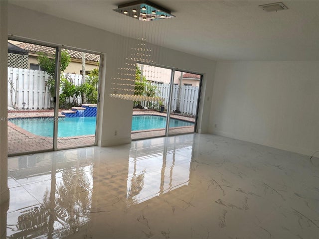 2 of 34 - 11301 Rockinghorse Rd, Cooper City, FL