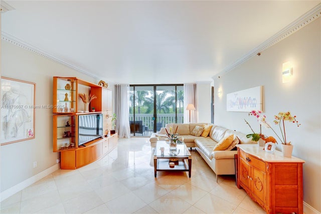 5 of 23 - 2000 Island Blvd 408, Aventura, FL