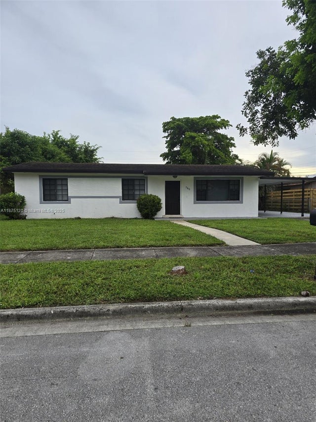 780 W 74th Pl, Hialeah