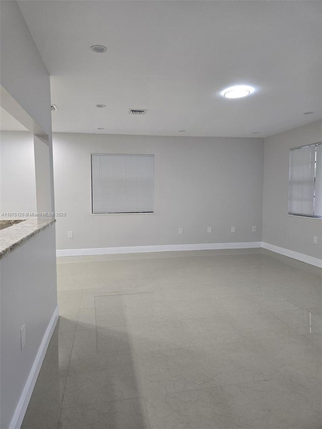 3 of 20 - 780 W 74th Pl, Hialeah, FL