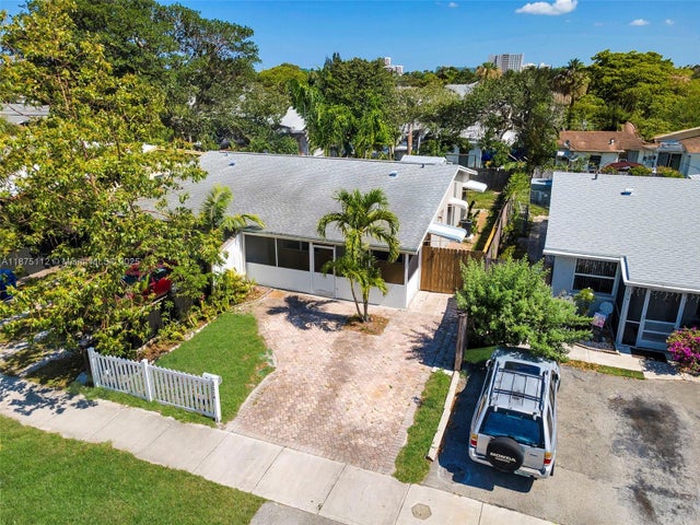 2 of 28 - 351 Ne 57th Ct, Oakland Park, FL