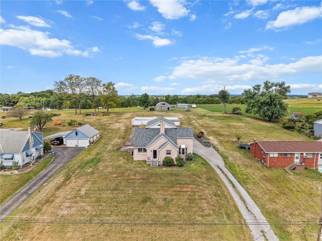 711 Freeport Road, South Buffalo