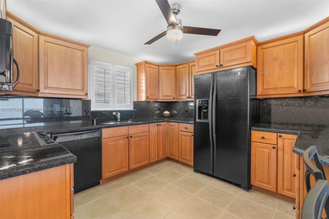 5 of 33 - 1051 Hillsboro Mile 805e, Hillsboro Beach, FL