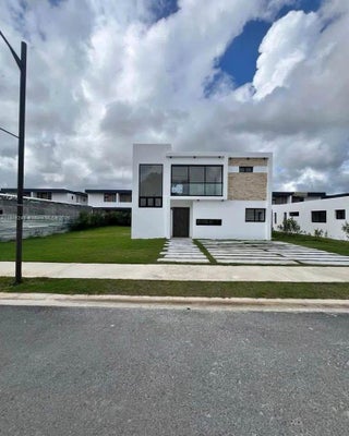 Photo of Listing #A11875243