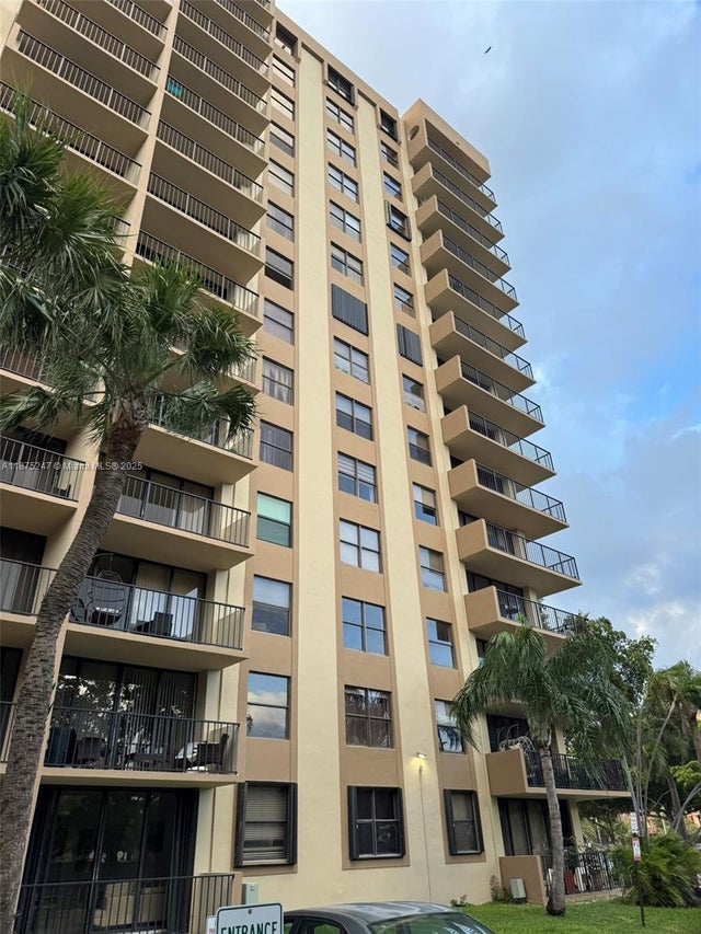 1 of 26 - 1470 Ne 123rd St A1206, North Miami, FL