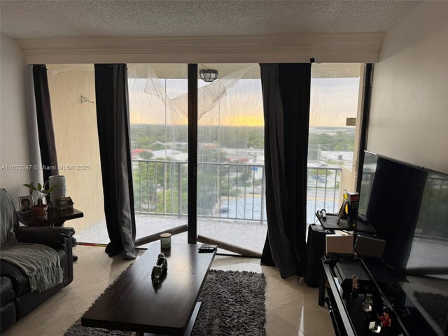 4 of 26 - 1470 Ne 123rd St A1206, North Miami, FL