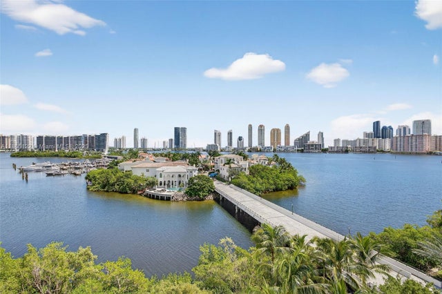 4 of 99 - 6000 Island Blvd 707, Aventura, FL