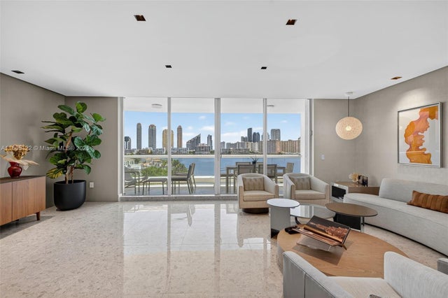 5 of 99 - 6000 Island Blvd 707, Aventura, FL