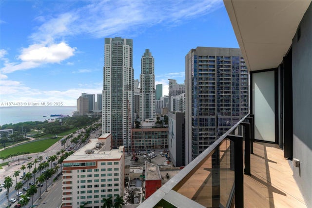 2 of 11 - 398 Ne 5th St 1514, Miami, FL