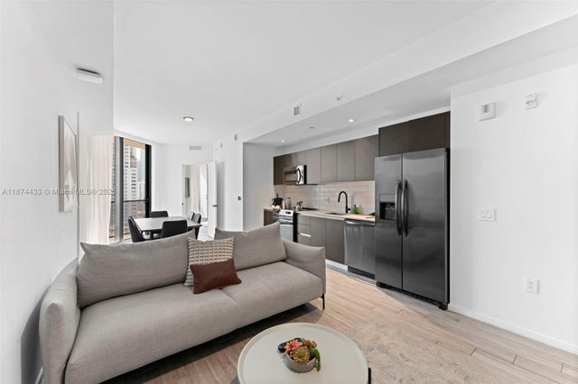 4 of 11 - 398 Ne 5th St 1514, Miami, FL