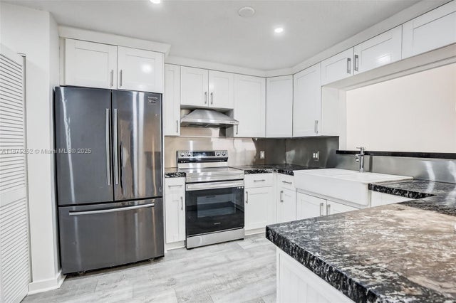 5 of 20 - 311 Lakeside Ct 238, Sunrise, FL