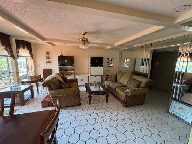 1 of 6 - N/A, Royal Palm Beach, FL