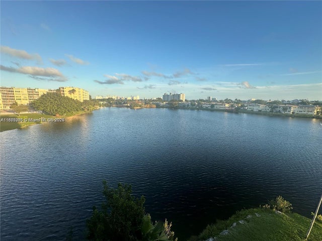 1 of 9 - 1670 Ne 191st St 315-3, Miami, FL