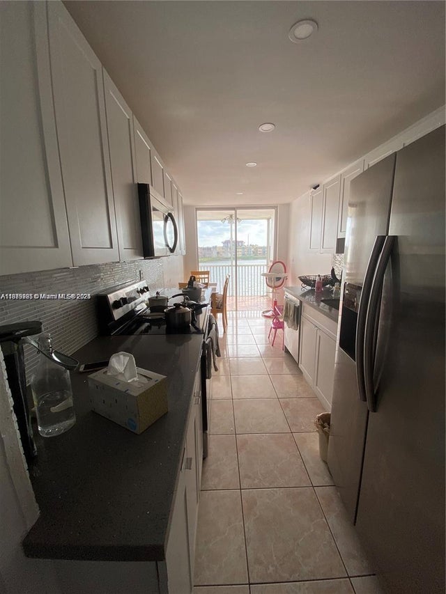 3 of 9 - 1670 Ne 191st St 315-3, Miami, FL