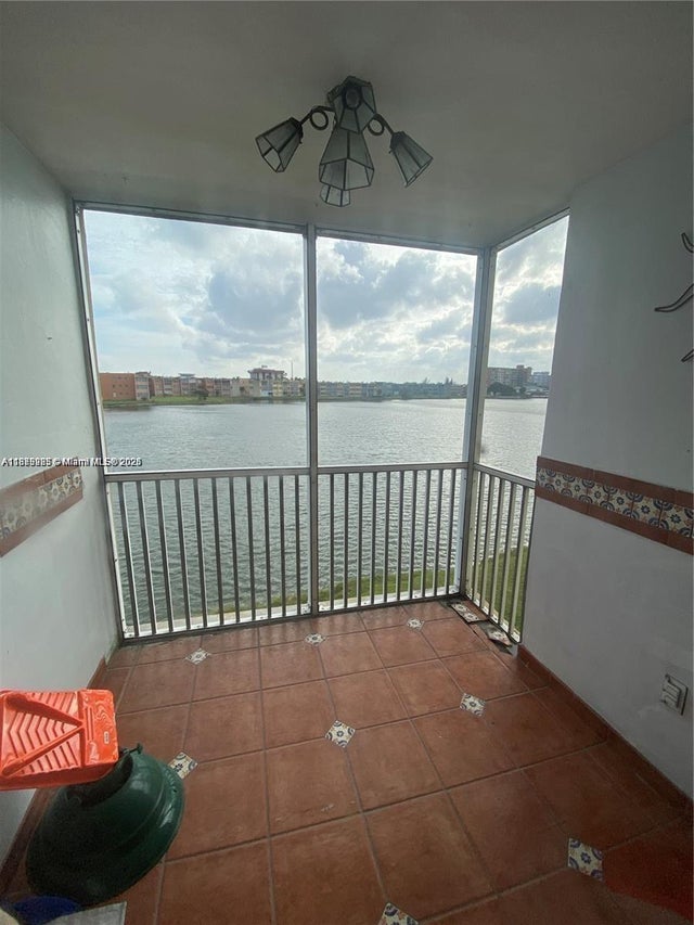 4 of 9 - 1670 Ne 191st St 315-3, Miami, FL