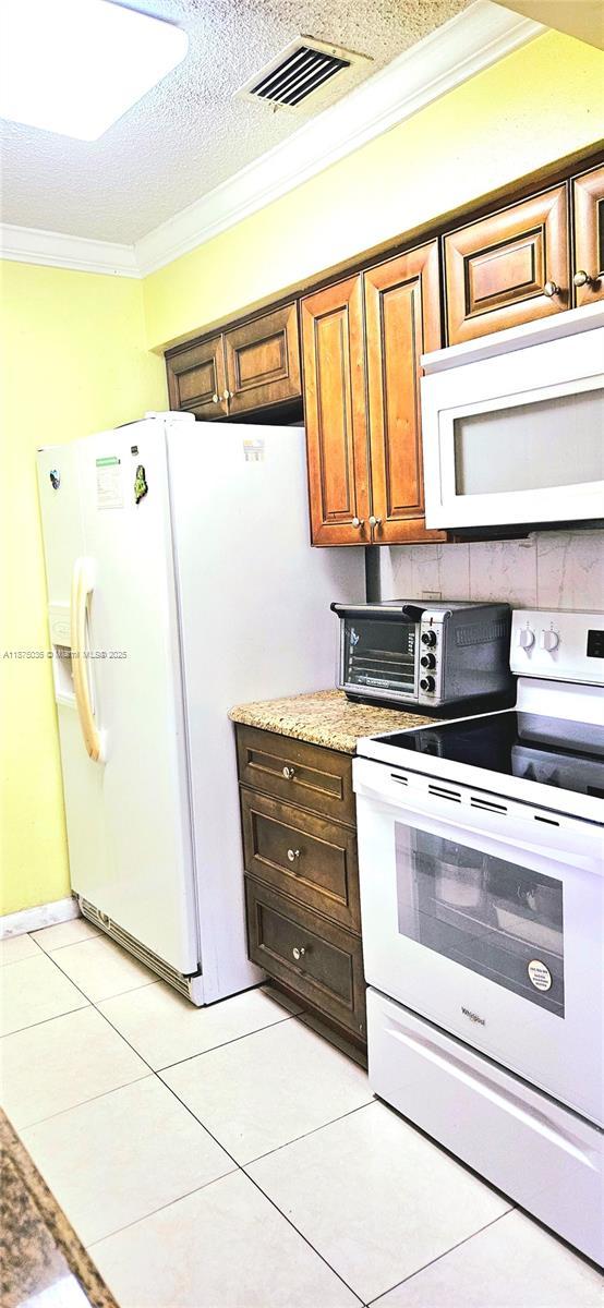 5 of 17 - 5704 Sw 37th St, West Park, FL