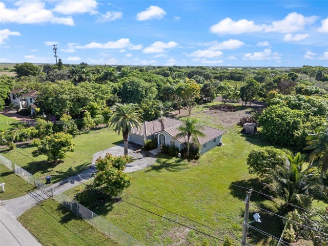 2 of 36 - 16035 Sw 173rd Ave, Miami, FL