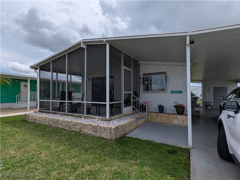 3390 Galaxy Way, North Fort Myers