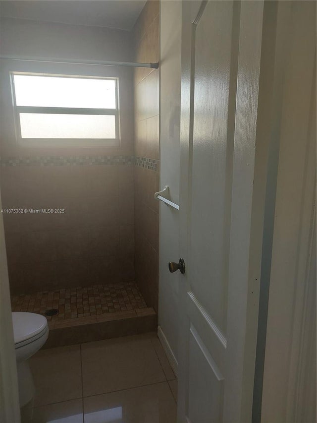 4 of 11 - 124 Apache St, Lehigh Acres, FL