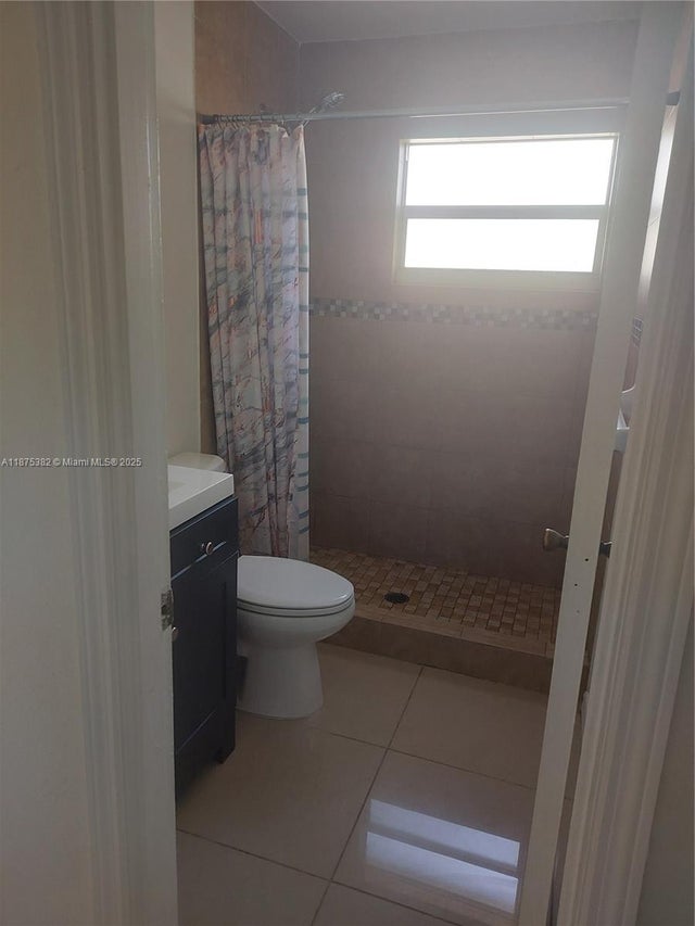 5 of 11 - 124 Apache St, Lehigh Acres, FL