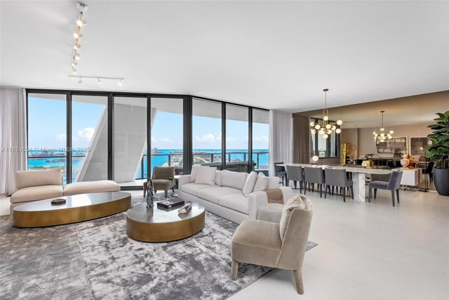 1 of 31 - 1000 Biscayne Blvd 3801, Miami, FL