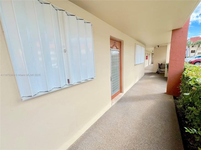 2 of 17 - 2871 E Sunrise Lakes Dr 104, Sunrise, FL