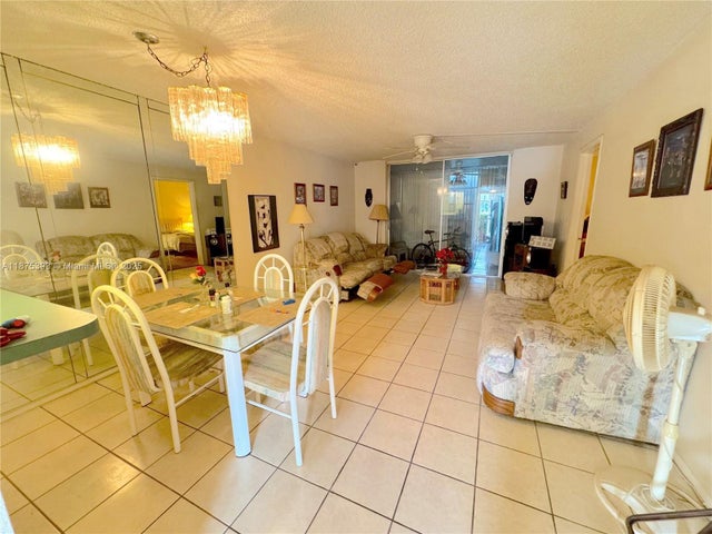 4 of 17 - 2871 E Sunrise Lakes Dr 104, Sunrise, FL
