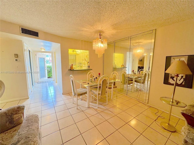 5 of 17 - 2871 E Sunrise Lakes Dr 104, Sunrise, FL