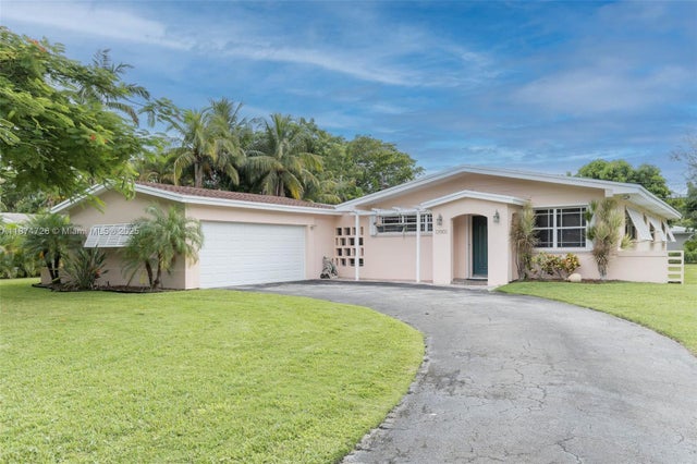 1 of 19 - 13901 Sw 78th Pl, Palmetto Bay, FL