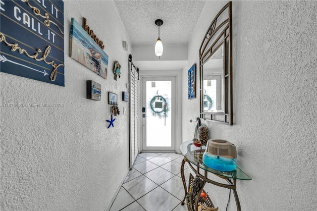 2 of 38 - 1317 W 61st Pl, Hialeah, FL