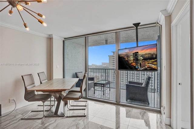 3 of 33 - 2655 Collins Ave 1407, Miami Beach, FL