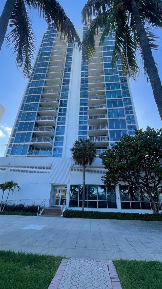 5 of 33 - 2655 Collins Ave 1407, Miami Beach, FL