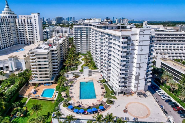 3 of 26 - 100 Lincoln Rd 417, Miami Beach, FL