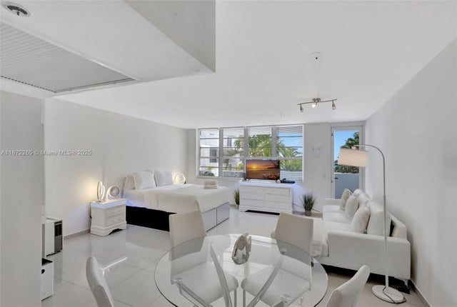 4 of 26 - 100 Lincoln Rd 417, Miami Beach, FL