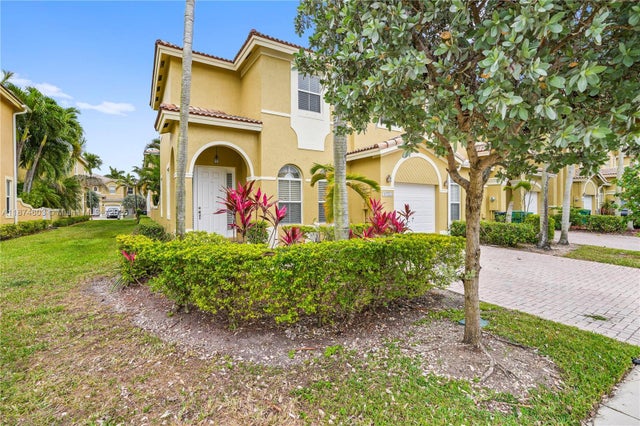 3 of 40 - 11753 Sw 137th Path, Miami, FL